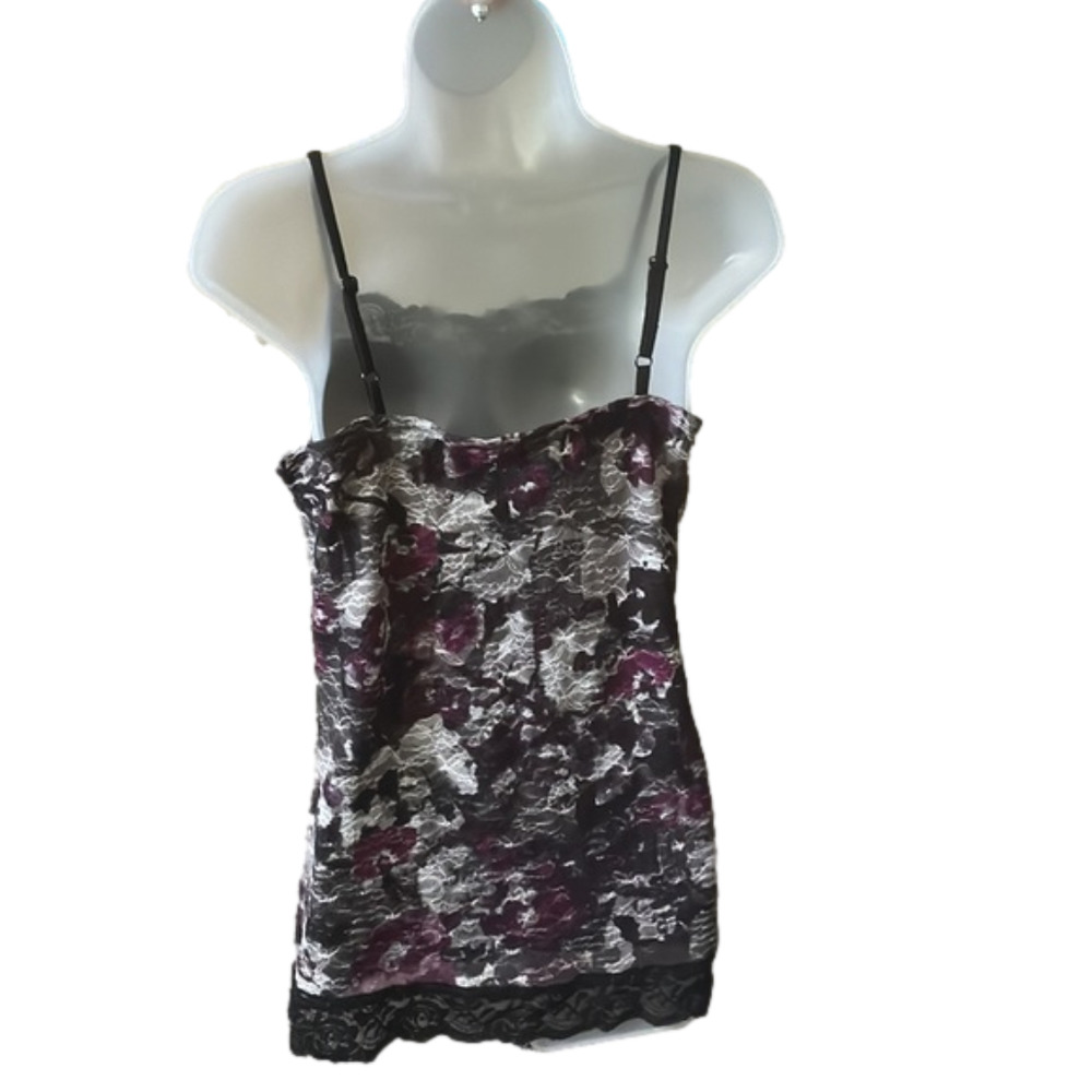 Maurice’s lined cami with patterned lace overlay. - Picture 2 of 5